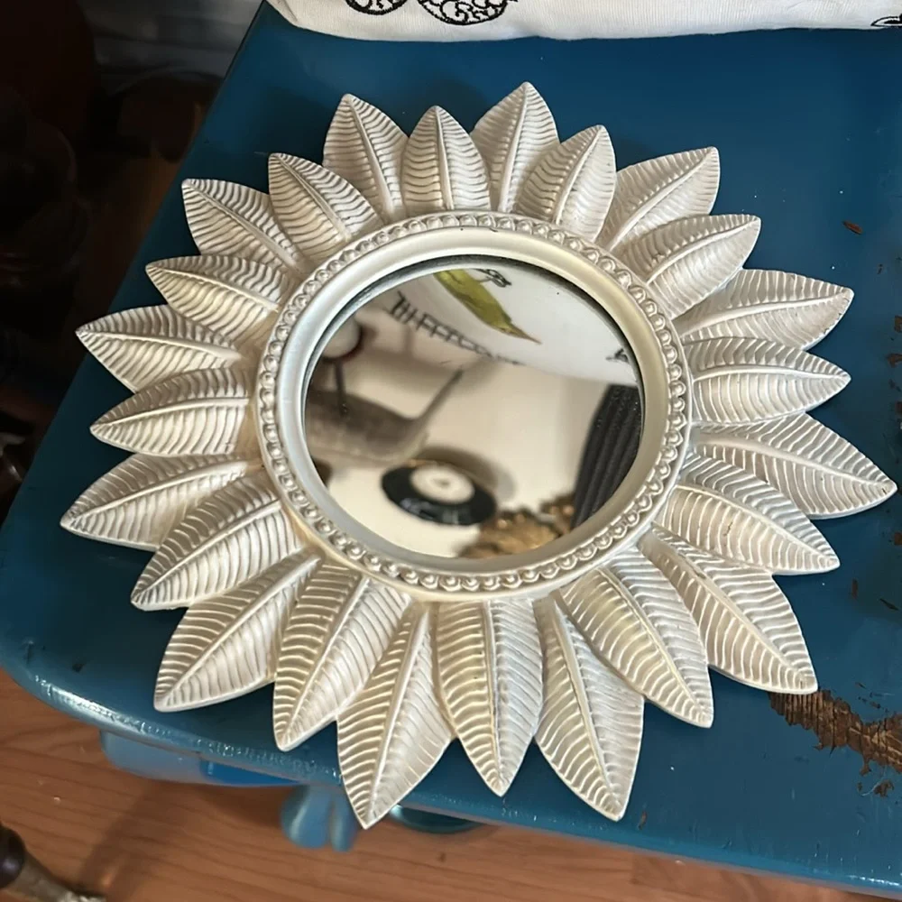 Abstract Layered Leaf Wall Mirrors with Flower Shape